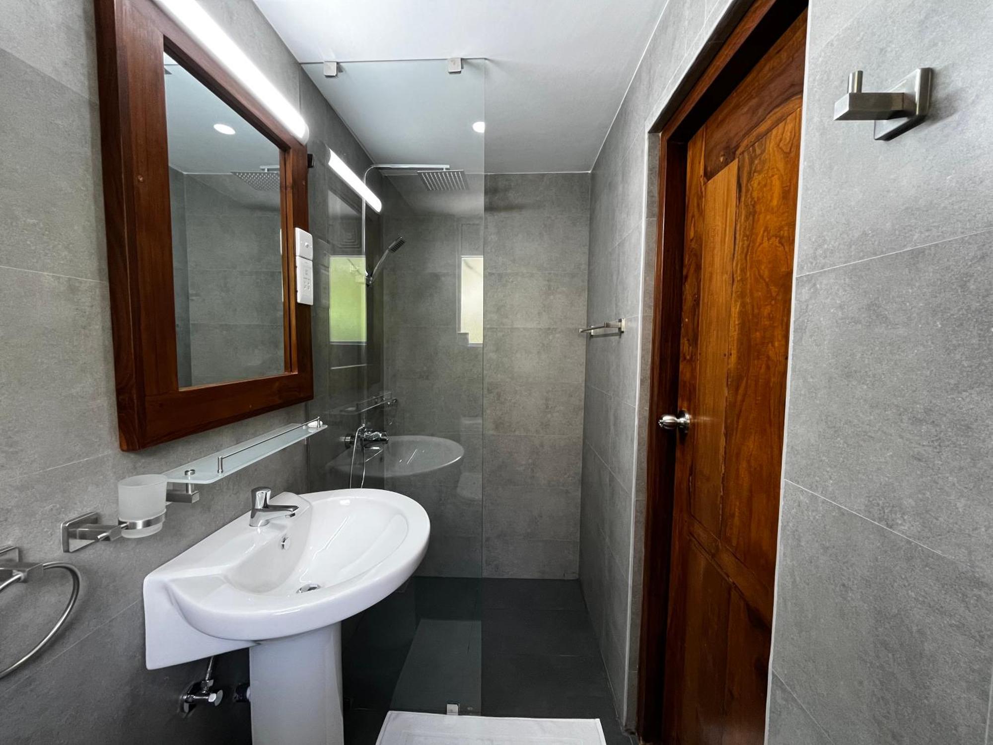 Livin Lush Luxury Retreat Hotel Anuradhapura Exterior photo